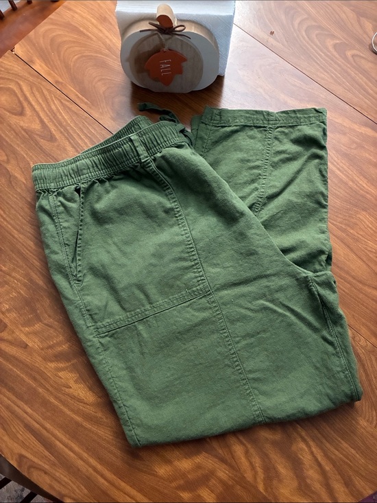 Time and Tru Pants - Time and Tru Women’s Olive Cropped Pants